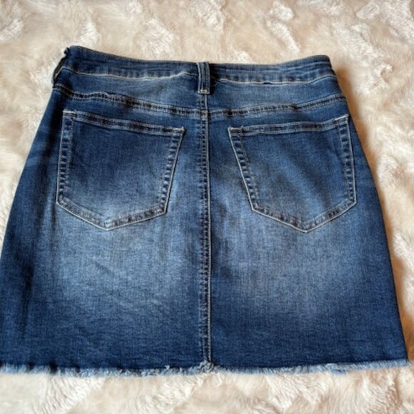 2/$40 EightyTwo Ardene Blue Denim Distressed 5-Pocket Skirt Ladies Size S - Picture 6 of 9